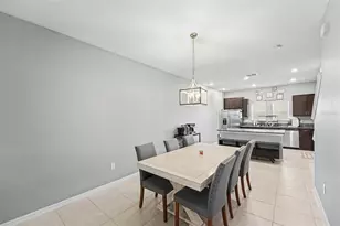 4624 Willet Cooper Ct, Tampa, FL 33619 - Photo 9