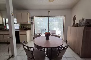 8026 Victoria Way, Weeki Wachee, FL 34613 - Photo 5