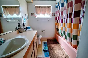 8026 Victoria Way, Weeki Wachee, FL 34613 - Photo 11