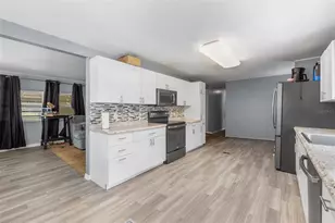3822 Alice Dr, Wesley Chapel, FL 33543 - Photo 5