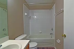 4077 Dolphin Dr, Tampa, FL 33617 - Photo 23