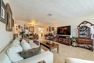 304 Mindy Dr, Largo, FL 33771 - Photo 9