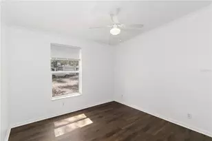 2903 Pritcher Manor Ct, Lithia, FL 33547 - Photo 11