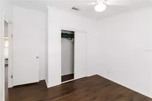 2903 Pritcher Manor Ct, Lithia, FL 33547 - Photo 9