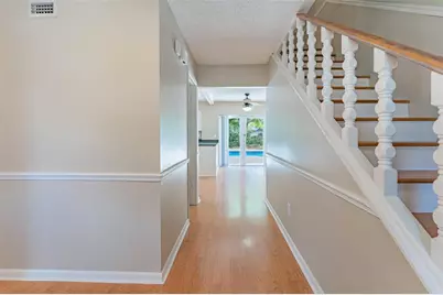 16203 Fantasia Drive, Tampa, FL 33624 - Photo 9