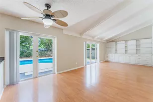 16203 Fantasia Dr, Tampa, FL 33624 - Photo 15