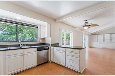 16203 Fantasia Drive, Tampa, FL 33624 - Photo 11