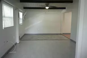 1060 65th St S, Saint Petersburg, FL 33707 - Photo 5