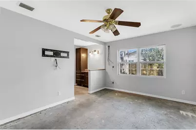 6734 Twelve Oaks Boulevard, Tampa, FL 33634 - Photo 19