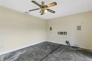 6734 Twelve Oaks Blvd, Tampa, FL 33634 - Photo 15