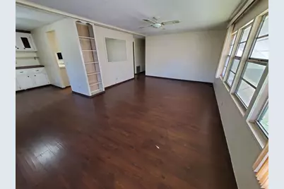 39149 Flora Avenue, Zephyrhills, FL 33542 - Photo 5