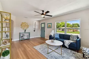 1826 30th St S, Saint Petersburg, FL 33712 - Photo 5