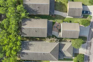 5945 Beaconpark St, Lithia, FL 33547 - Photo 3