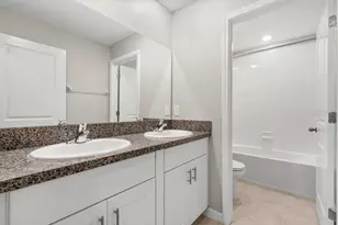 5245 White Chicory Dr, Apollo Beach, FL 33572 - Photo 17