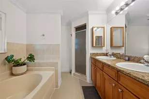 1804 W Erna Dr, Tampa, FL 33603 - Photo 21