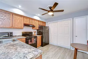 13402 Pinelake Way, Tampa, FL 33618 - Photo 19