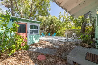 5117 Tangerine Avenue S, Gulfport, FL 33707 - Photo 17