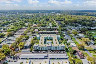 1706 Belleair Forest Dr, Belleair, FL 33756 - Photo 3