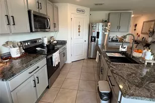 10662 Chippewa Dr, Parrish, FL 34219 - Photo 9