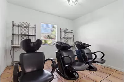 9729 N Armenia Avenue, Tampa, FL 33612 - Photo 19