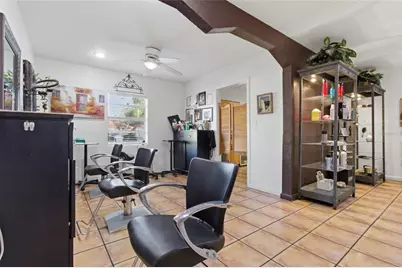 9729 N Armenia Avenue, Tampa, FL 33612 - Photo 11