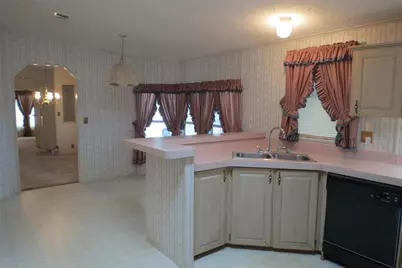 36603 Jodi Avenue, Zephyrhills, FL 33542 - Photo 9