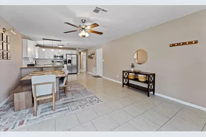 251 Davison Avenue NE, Saint Petersburg, FL 33703 - Photo 11