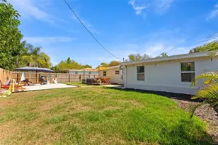 251 Davison Ave NE, Saint Petersburg, FL 33703 - Photo 41