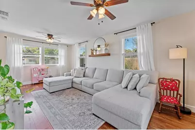 251 Davison Avenue NE, Saint Petersburg, FL 33703 - Photo 9