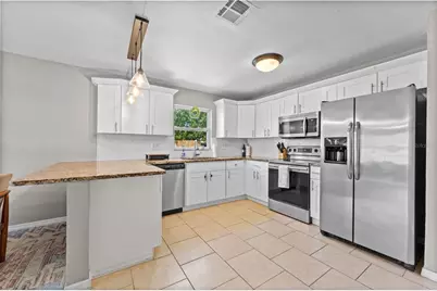 251 Davison Avenue NE, Saint Petersburg, FL 33703 - Photo 15