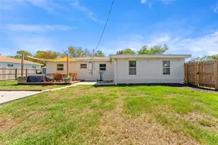 251 Davison Ave NE, Saint Petersburg, FL 33703 - Photo 37