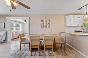 251 Davison Ave NE, Saint Petersburg, FL 33703 - Photo 13