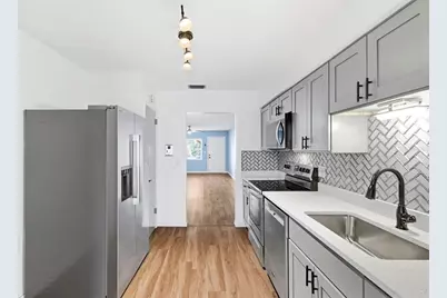 5155 9th Avenue N #104, Saint Petersburg, FL 33710 - Photo 17