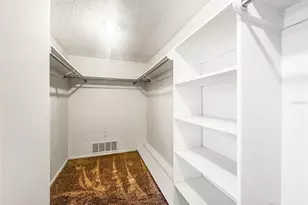 225 Country Club Dr, Largo, FL 33771 - Photo 17