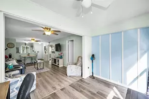 1175 Mission Cir, Clearwater, FL 33759 - Photo 9