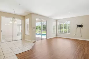 10222 Arbor Side Dr, Tampa, FL 33647 - Photo 19