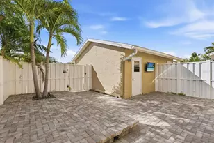 6537 Cape Hatteras Way NE, Saint Petersburg, FL 33702 - Photo 15