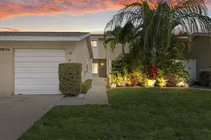 6537 Cape Hatteras Way NE, Saint Petersburg, FL 33702 - Photo 3