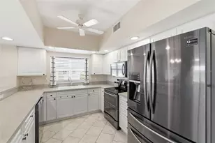 1200 Country Club Dr, Largo, FL 33771 - Photo 19