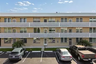 5095 Bay St NE, Saint Petersburg, FL 33703 - Photo 1