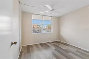 5095 Bay St NE, Saint Petersburg, FL 33703 - Photo 19