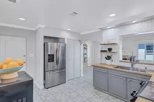 4451 14th Ave N, Saint Petersburg, FL 33713 - Photo 9