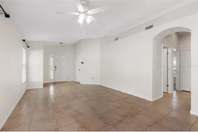7924 Carriage Pointe Drive, Gibsonton, FL 33534 - Photo 11