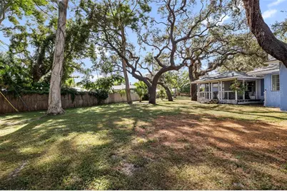 2027 Pinecrest Way, Clearwater, FL 33755 - Photo 9