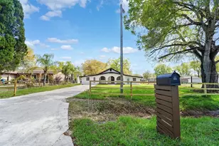 5106 Calhoun Rd, Plant City, FL 33567 - Photo 3