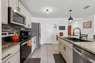 36263 Spanish Rose Dr, Dade City, FL 33525 - Photo 15