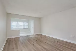 8 Glencoe Pl, Dunedin, FL 34698 - Photo 13