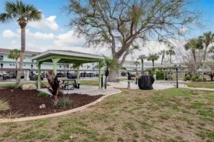 8 Glencoe Pl, Dunedin, FL 34698 - Photo 33