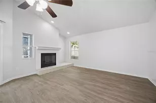 812 Crestridge Dr, Tarpon Springs, FL 34688 - Photo 9