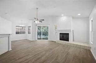 812 Crestridge Dr, Tarpon Springs, FL 34688 - Photo 11